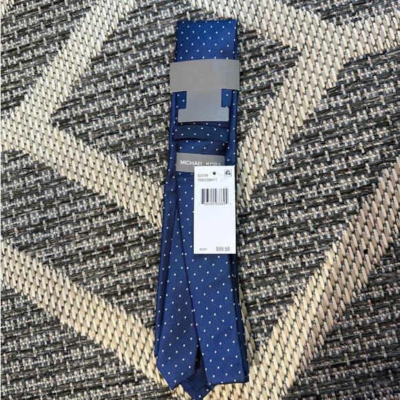 Michael Kors Classic Dot Tie Navy/White - Picture 3 of 4